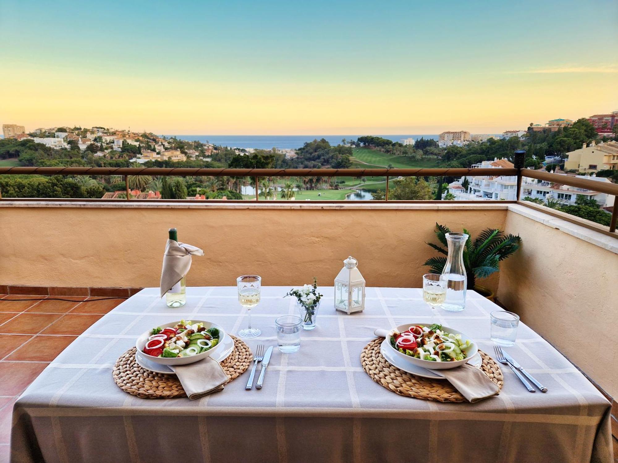 Penthouse Benalvistas Torregolf Seaview Daire Benalmádena Dış mekan fotoğraf